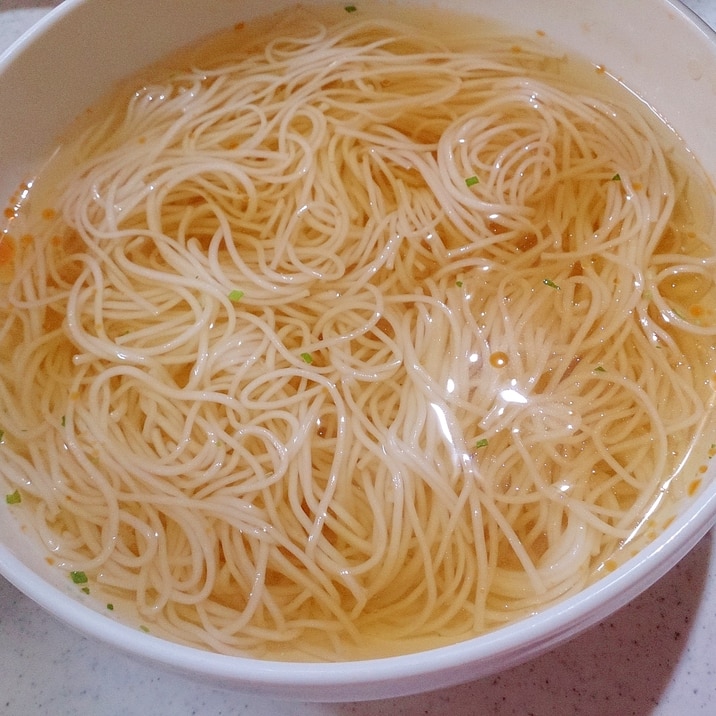 素麺とナンプラーでラーメン風スープ